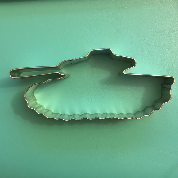 4 cookie cutters: battleship (Navy) tank (Marines) Jeep (Army) jet (Air Force) - Picture 3 of 5